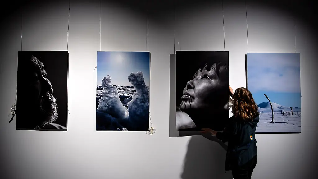 Im-Klimahaus-in-Bremen-wird-die-Sonderausstellung-Das-letzte-Eis-Zwei-Welten-im-Wandel-aufgebaut