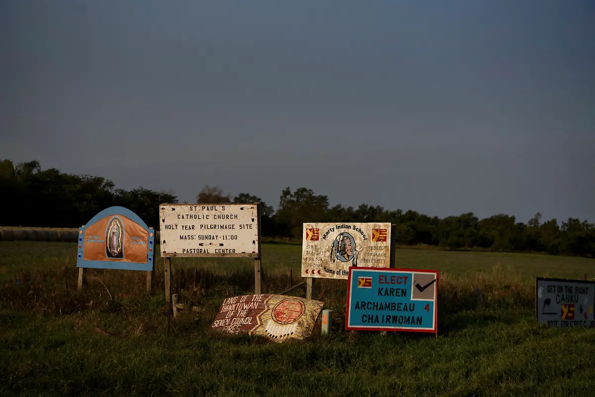 2022-07-26T110129Z-779982811-RC28MP9DHVZ6-RTRMADP-3-USA-NATIVE-AMERICANS-SCHOOLS