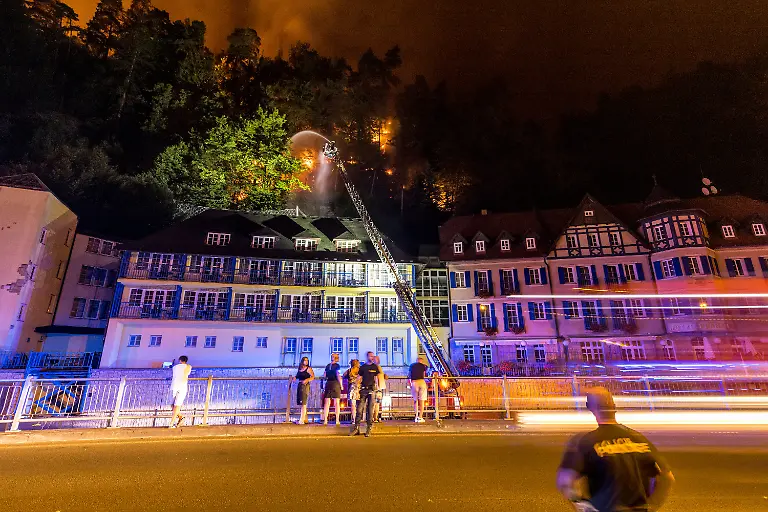 9ddff4b1050b17ff19a6e858834f4702