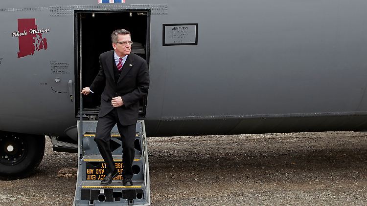 Allzweckwaffe: De Maizière war erst Merkels Mann im Kanzleramt, dann Innenminister und übernimmt nun das Verteidigungsressort.