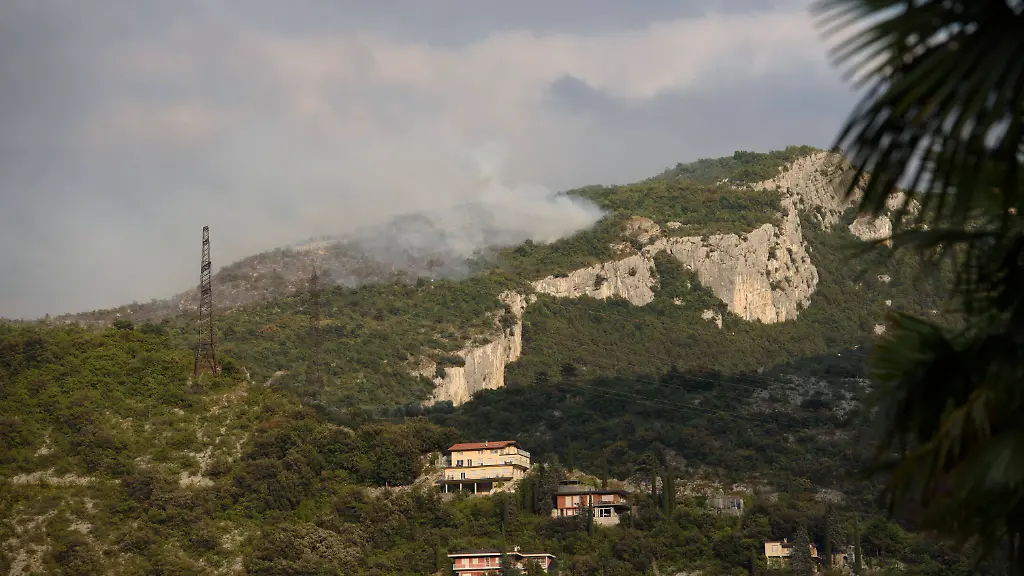 131df732d6561d66c625e65b90fffbcd