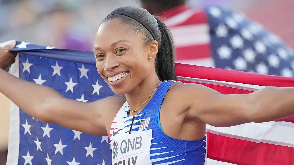 Die-mehrfache-Sprint-Weltmeisterin-Allyson-Felix-aus-USA-hat-mit-ihrem-Team-Bronze-geholt