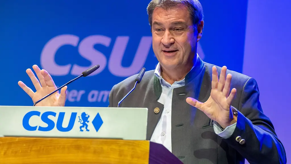 Markus-Soeder-CSU-Ministerpraesident-von-Bayern-spricht-beim-Bezirksparteitag-der-CSU-Oberbayern