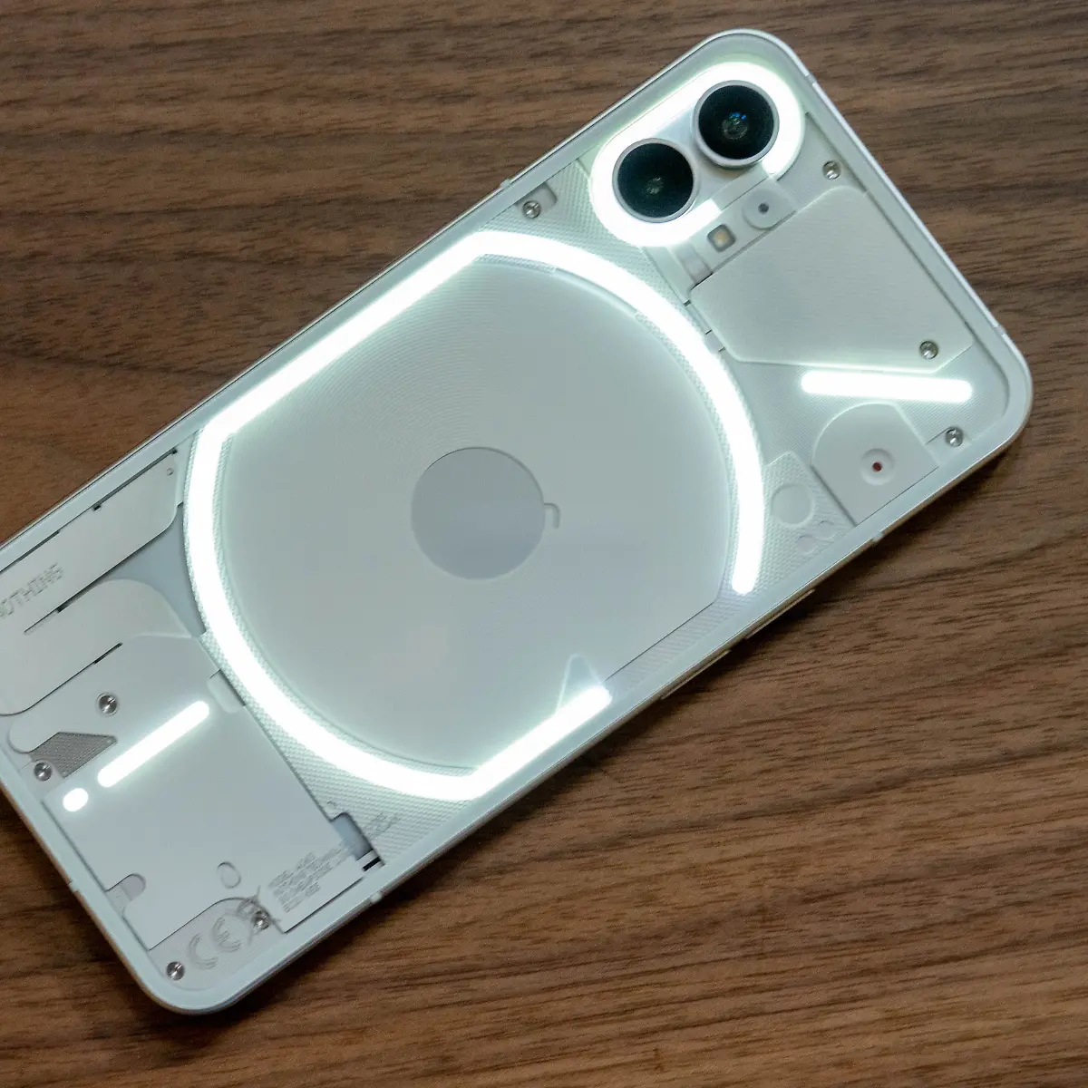 Günstig, unterhaltsam, gut: Nothing Phone (1) setzt starkes Blink