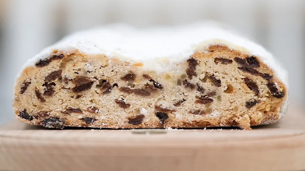 Ein-Stueck-Christstollen