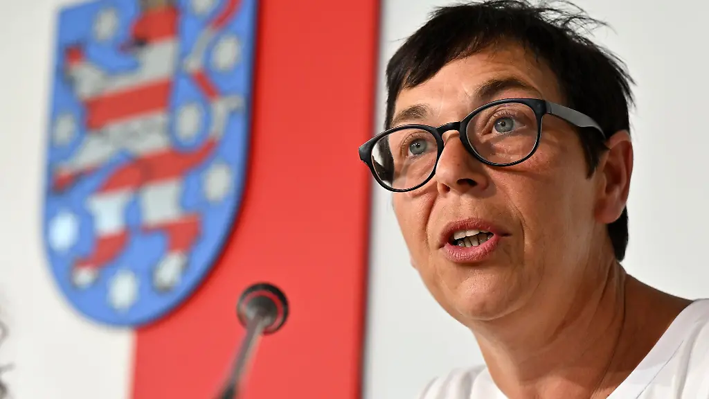 Anja-Mueller-Die-Linke-Vorsitzende-des-Petitionsausschusses-im-Thueringer-Landtag