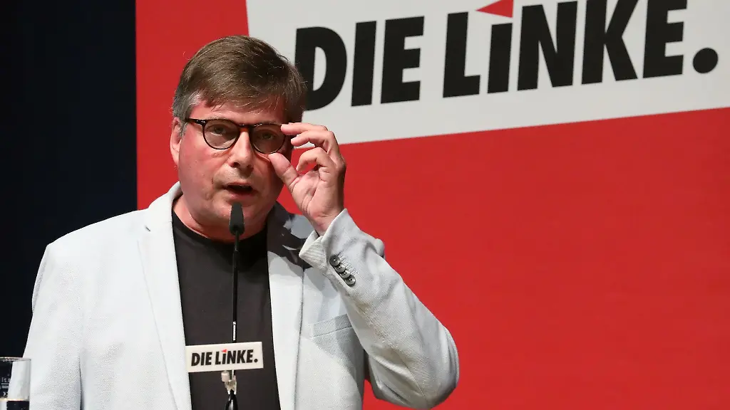 Torsten-Koplin-finanzpolitischer-Sprecher-der-Linksfraktion-spricht-auf-dem-Landesparteitag