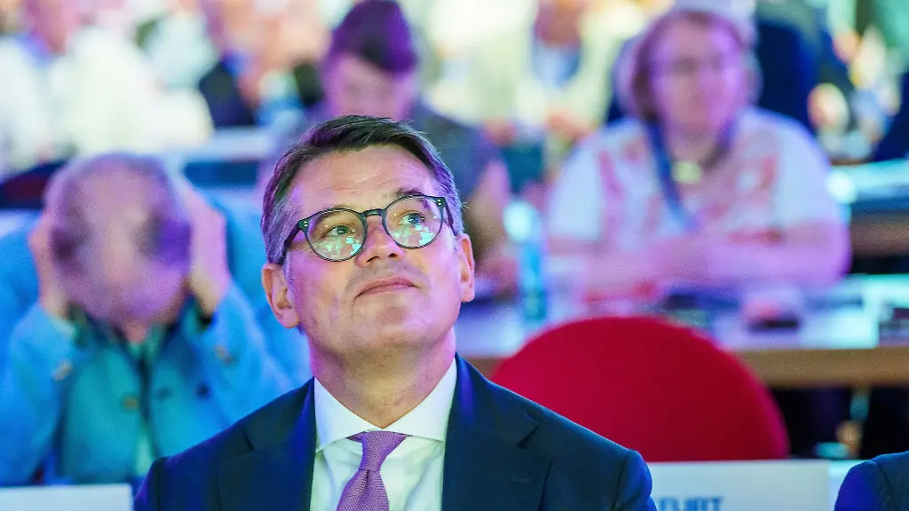 Boris-Rhein-waehrend-eines-Parteitags-nach-seiner-Wahl-zum-CDU-Landesvorsitzenden