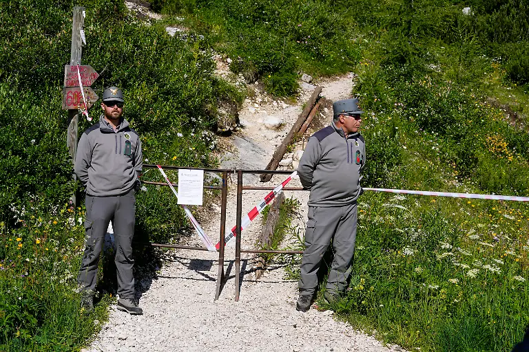 8b016f86752b7447729d2baaf3cc727f