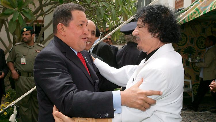 Chávez und Gaddafi bei einer Begegnung im Jahr 2009.