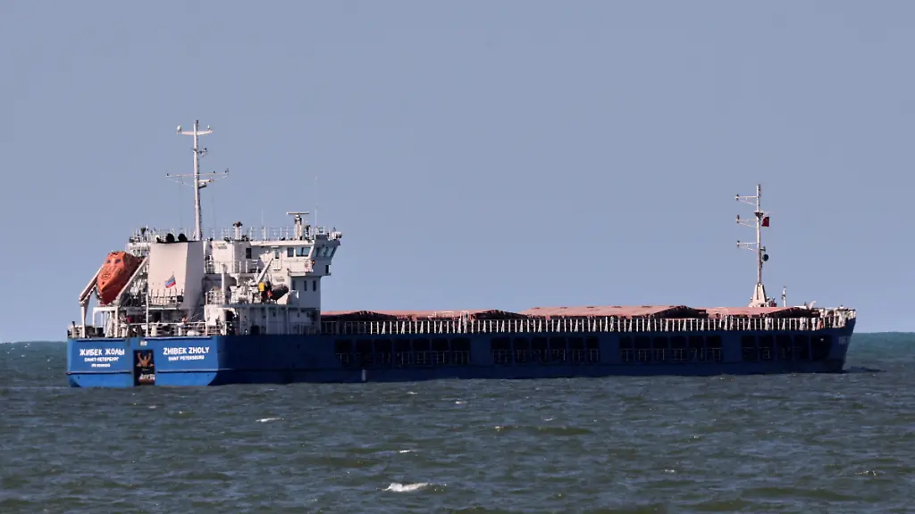 2022-07-03T152554Z-1182988482-RC2S3V9587FM-RTRMADP-3-UKRAINE-CRISIS-TURKEY-GRAIN