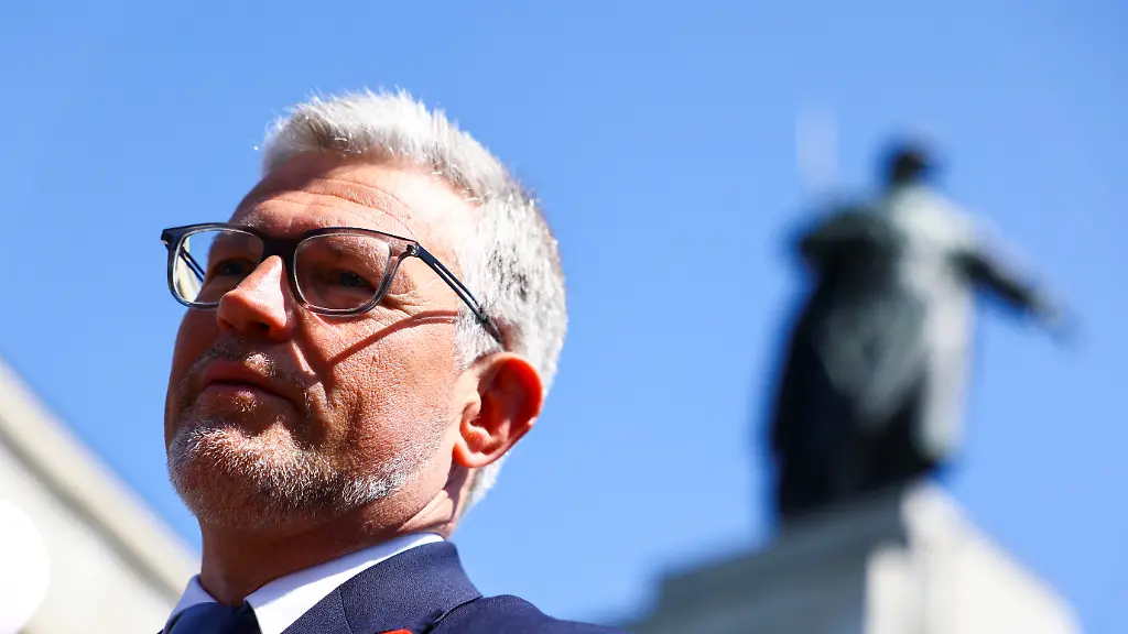 2022-05-08T113348Z-781557478-RC2Y2U9KNE1M-RTRMADP-3-WW2-ANNIVERSARY-GERMANY