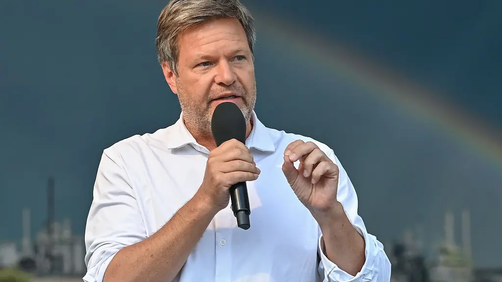Robert-Habeck-Buendnis-90-Die-Gruenen-Bundesminister-fuer-Wirtschaft-und-Klimaschutz-spricht