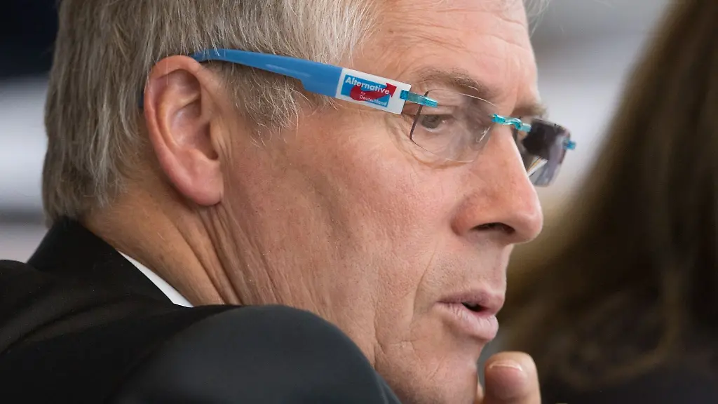 Der-AfD-Landtagsabgeordnete-Dietmar-Frank-Schaufel-nimmt-an-einer-Sitzung-des-Landtags-teil