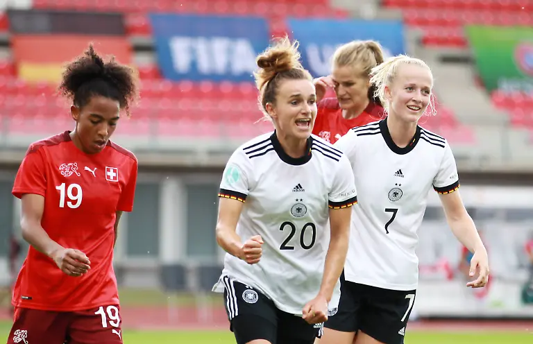 83c122c2d0e4af7da5573a69904cd39a