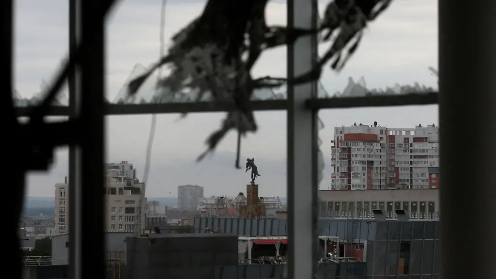 2022-06-25T122207Z-145519058-RC2XYU98BOTZ-RTRMADP-3-UKRAINE-CRISIS-KHARKIV