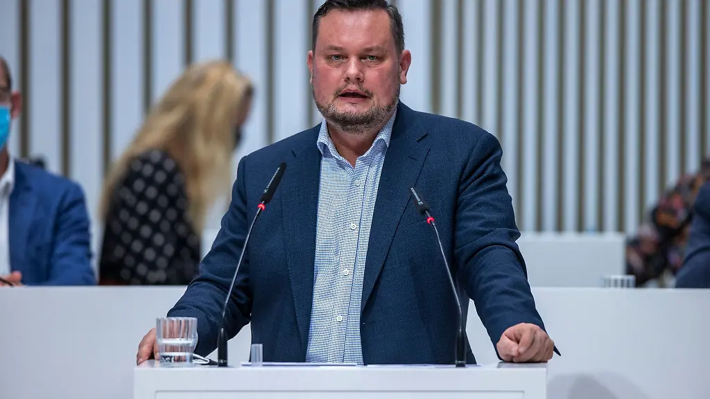 Rene-Domke-FDP-spricht