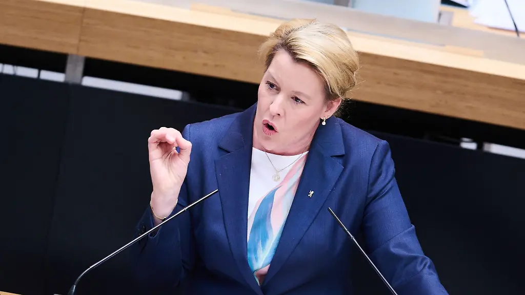 Franziska-Giffey-SPD-Regierende-Buergermeisterin-von-Berlin-spricht