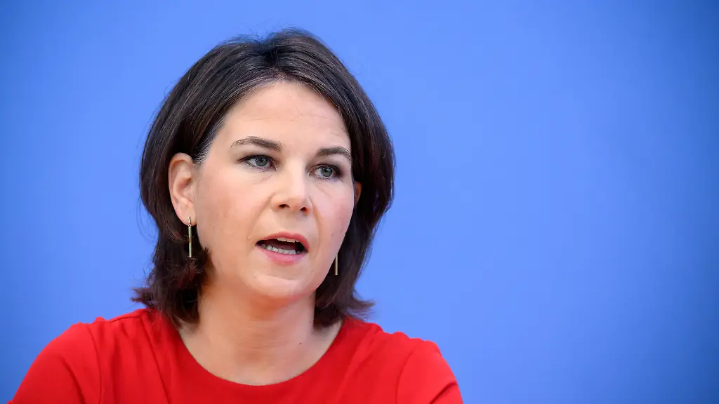 22df71ddcfadfe611b9b9942e255f52b