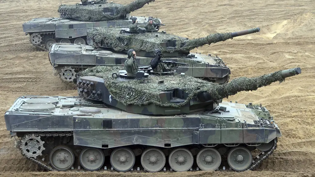 15-Leopard-Kampfpanzer-sind-laut-Bratislava-nicht-genug