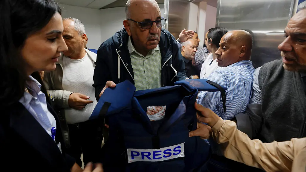 2022-05-11T000000Z-1214555669-RC2U4U90DBIM-RTRMADP-3-PALESTINIANS-ISRAEL