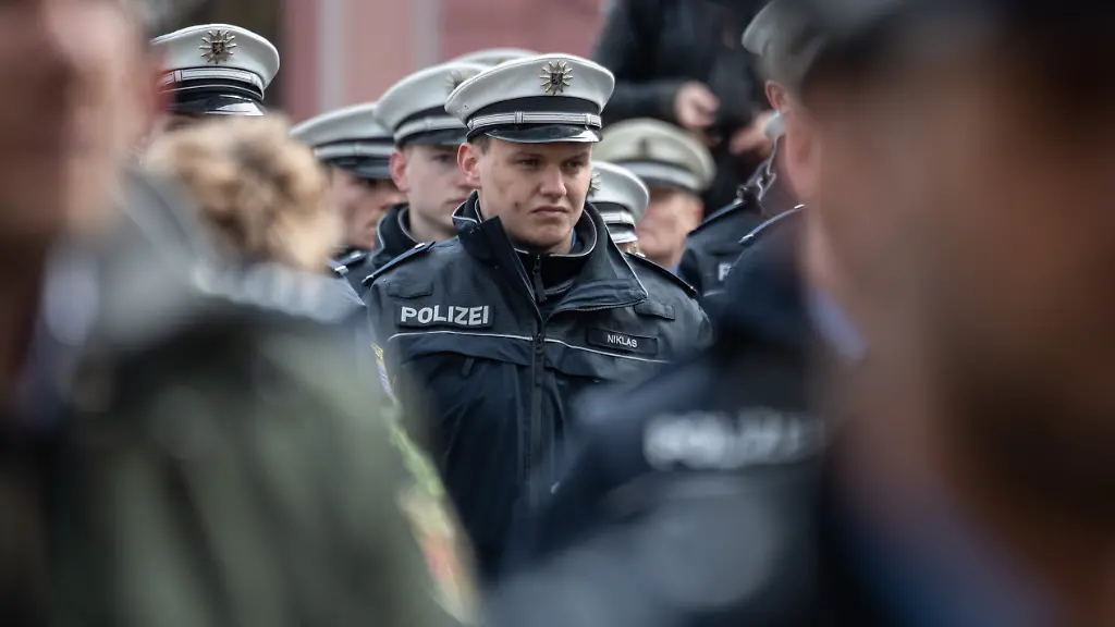 Nach-Hass-Aeusserungen-im-Anschluss-an-die-Toetung-von-zwei-Polizeibeamten-wurde-die-Ermittlungsgruppe-Hate-Speech-gegruendet