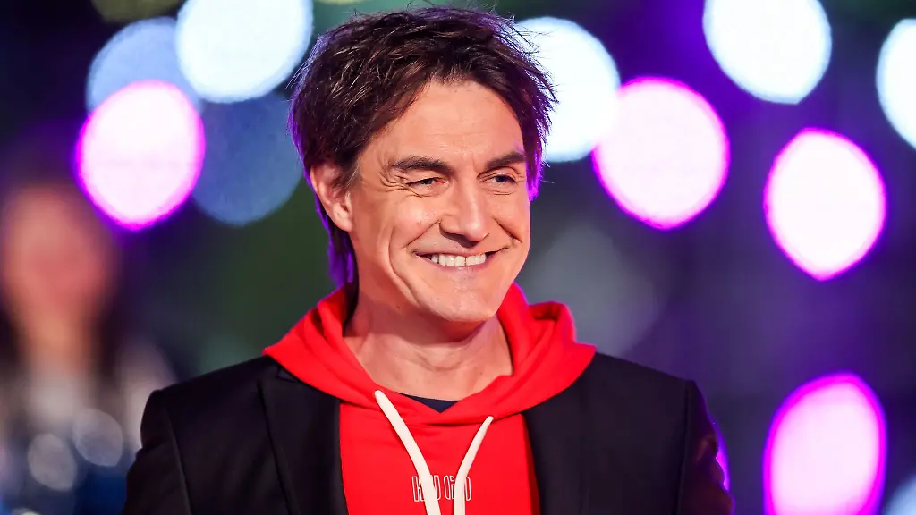 Der-deutsche-Comedian-Matze-Knop-kommt-in-die-Aufzeichnung-der-Ross-Antony-Show