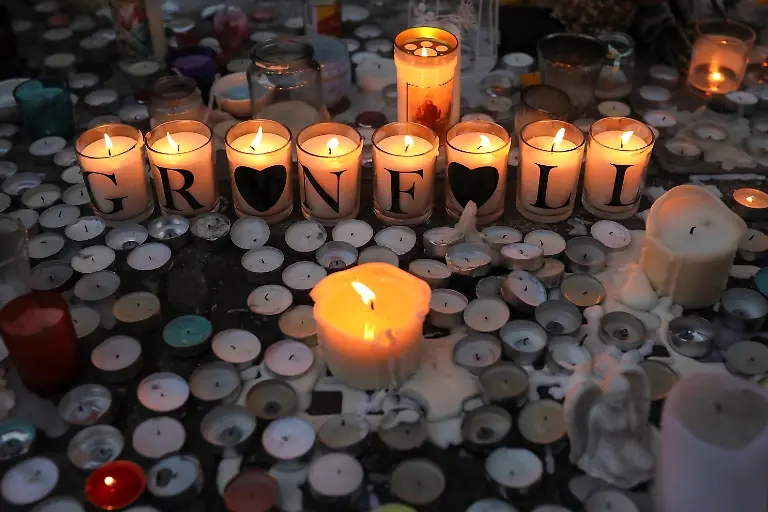 2017-06-18T235857Z-2116539010-RC1578871670-RTRMADP-3-BRITAIN-FIRE