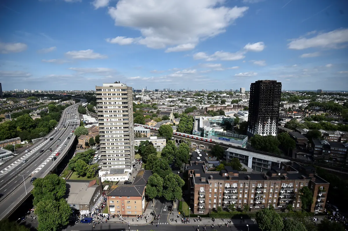 2017-06-16T152637Z-1554067285-RC1817C4B170-RTRMADP-3-BRITAIN-FIRE