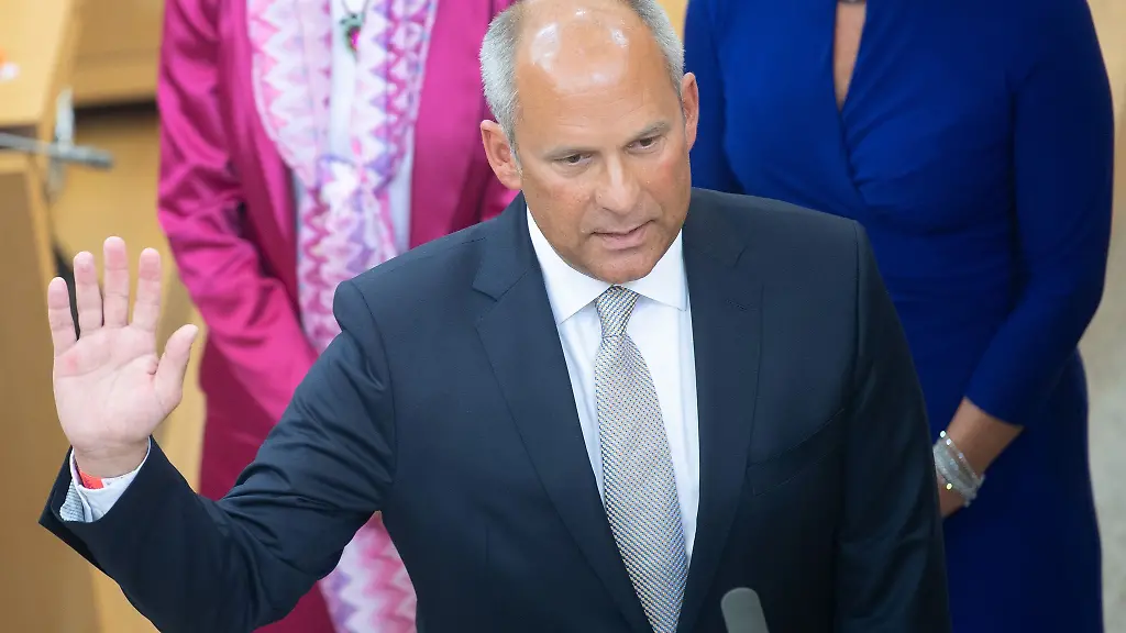 Roman-Poseck-CDU-Justizminister-von-Hessen-wird-nach-der-Wahl-vereidigt