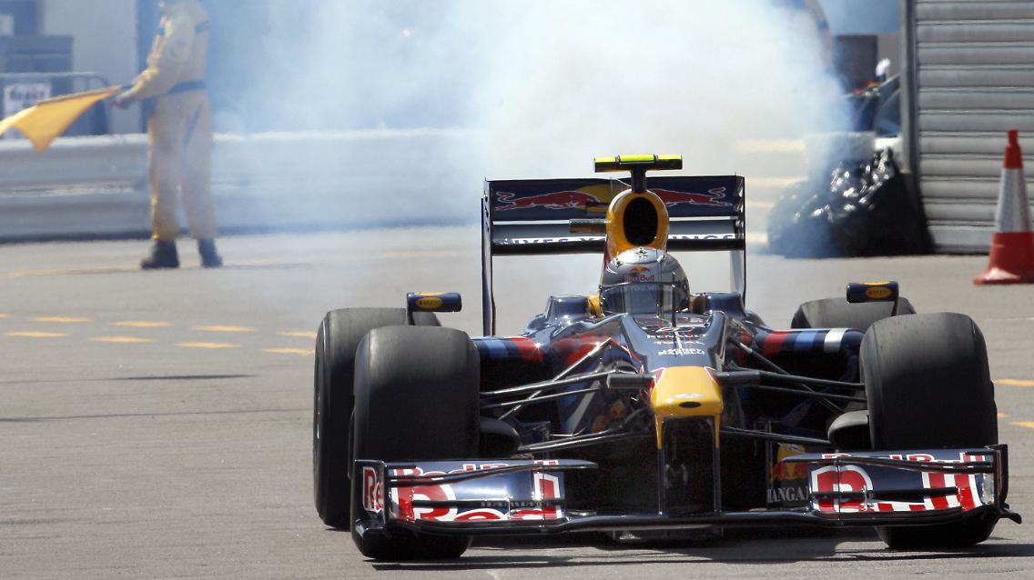 Ganz Sebastian Vettel: Der Red-Bull-Pilot peilt trotz Motorenproblemen im ersten Training den Sieg in Monte Carlo an.