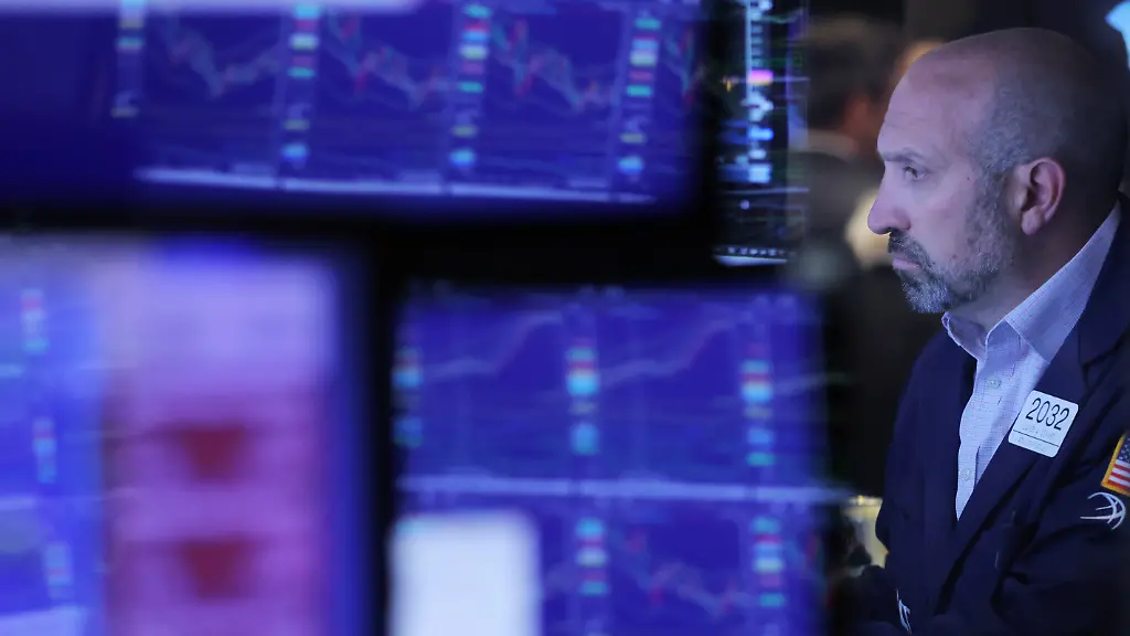 2022-05-05T204522Z-1240433896-RC281U9L6MIM-RTRMADP-3-USA-STOCKS