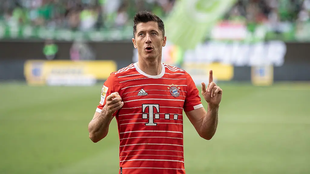 Moechte-den-FC-Bayern-gerne-verlassen-Bayern-Stuermer-Robert-Lewandowski