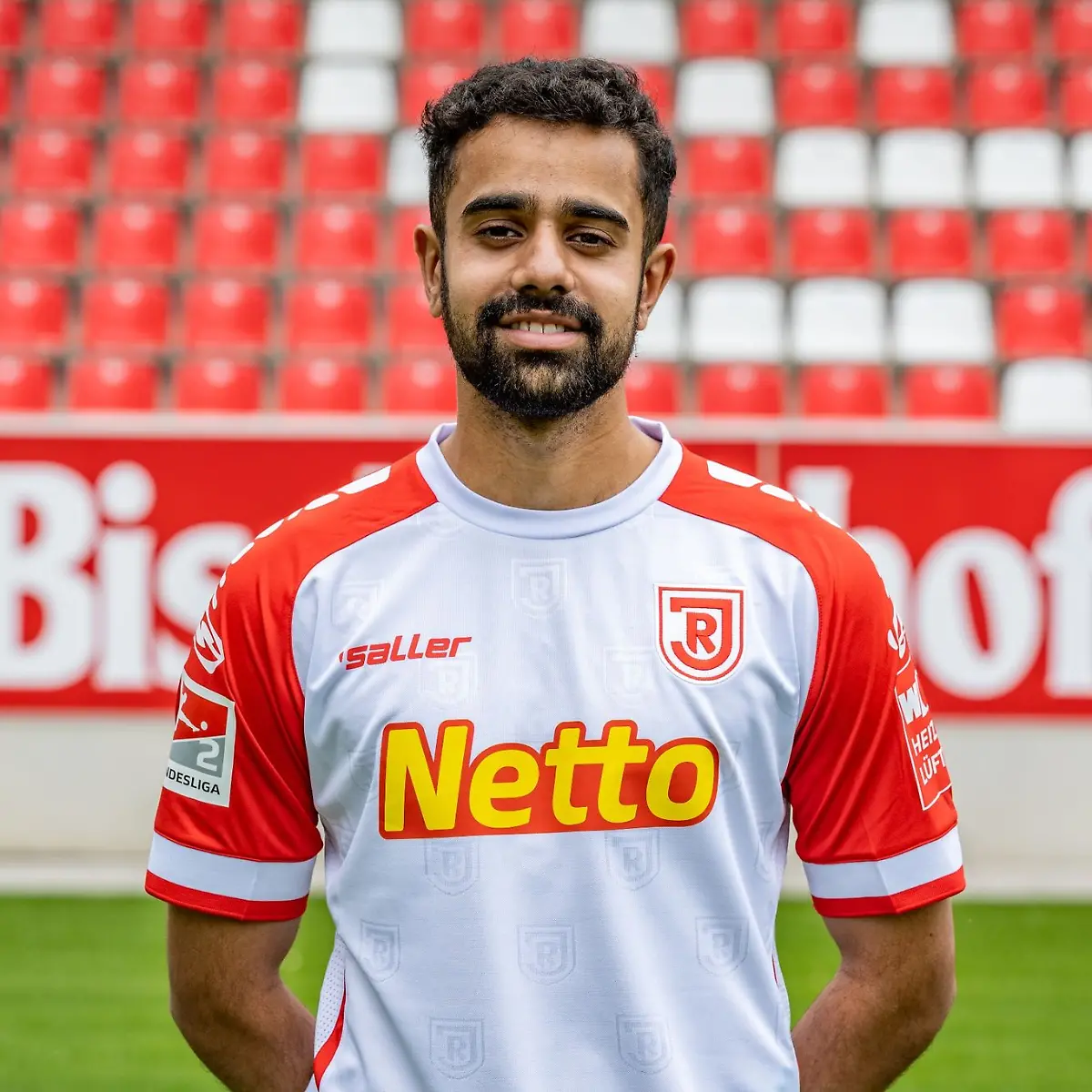 Der-FC-Bayern-Muenchen-hatte-Sarpreet-Singh-zuletzt-an-Jahn-Regensburg-in-der-2-Fussball-Bundesliga-ausgeliehen