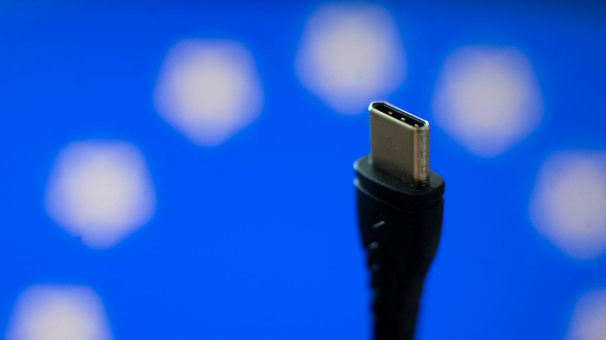 Transition period for laptops: EU makes USB-C the standard for charging ...