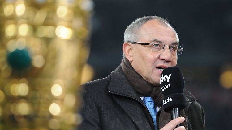 Im Pokal läuft's ja: Felix Magath, der mit dem FC Schalke 04 nach dem Sieg in München zum Finale nach Berlin fahren darf.