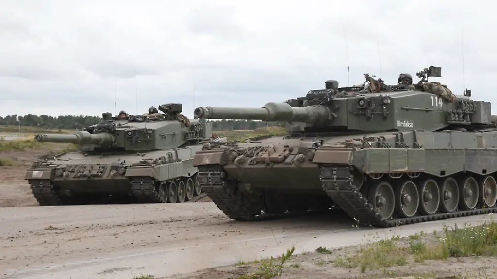 Leopard-2-A4-KMW-003-2