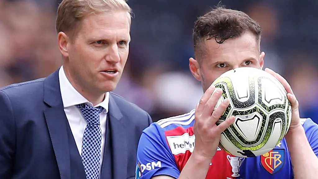 Trainer-Marc-Schneider-l-spricht