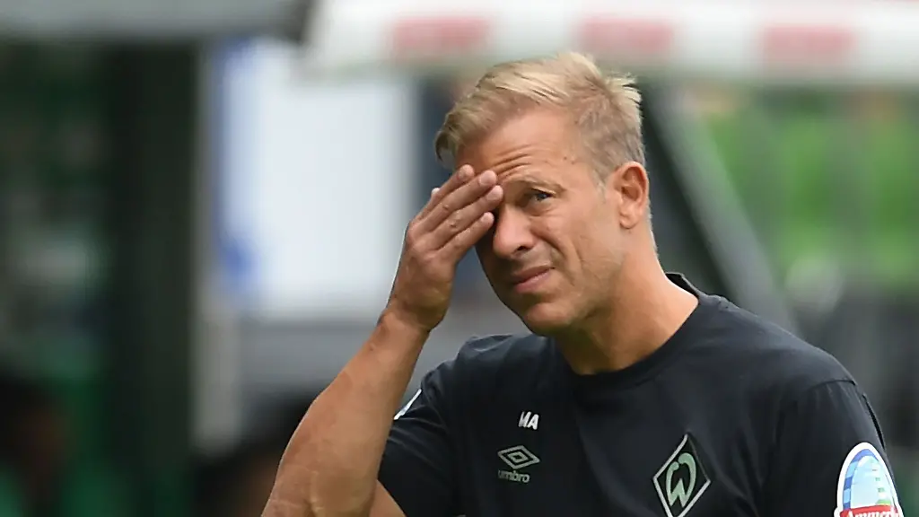 Werder-Bremens-ehemaliger-Trainer-Markus-Anfang-steht-an-der-Seitenlinie