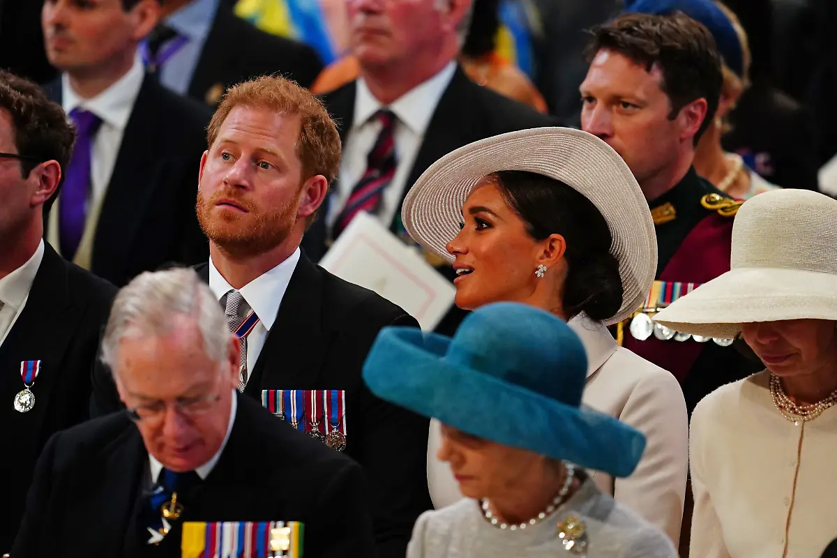 harrymeghan10