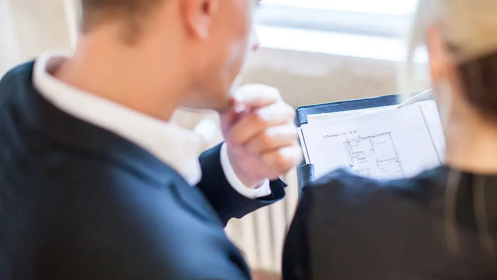 Wie-sehen-die-konkreten-Wuensche-fuer-das-Eigenheim-aus-Darueber-sollten-Paare-und-Familien-vor-der-Besichtigung-von-Objekten-sprechen