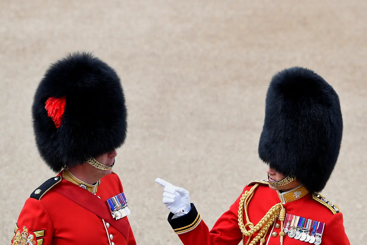 2022-06-02T122524Z-833924131-RC2LJU9AT5B6-RTRMADP-3-BRITAIN-ROYALS-PLATINUM-JUBILEE-PARADE