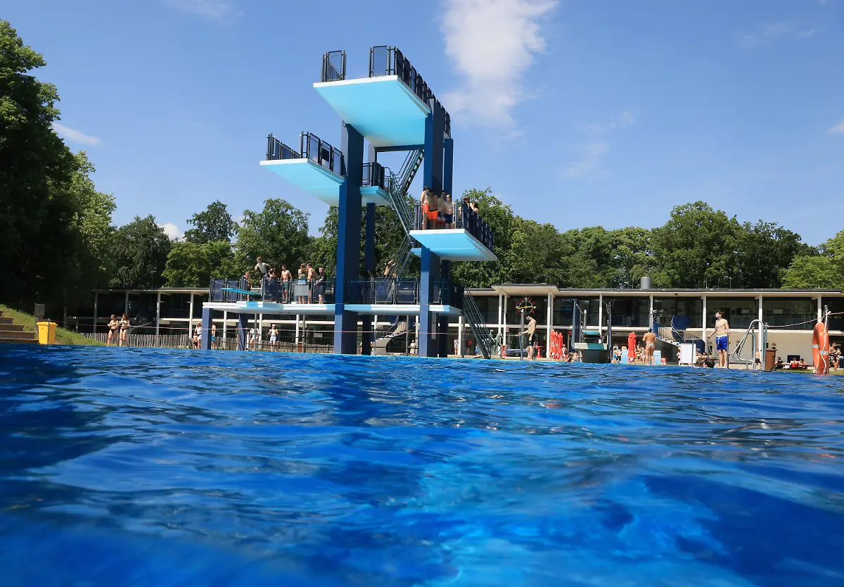 27b269c2fd7da047ef8426a3e41720d4