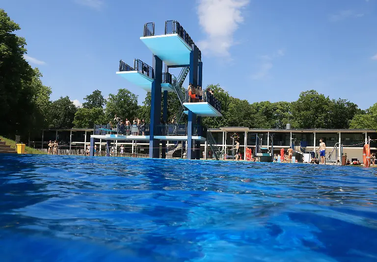 27b269c2fd7da047ef8426a3e41720d4