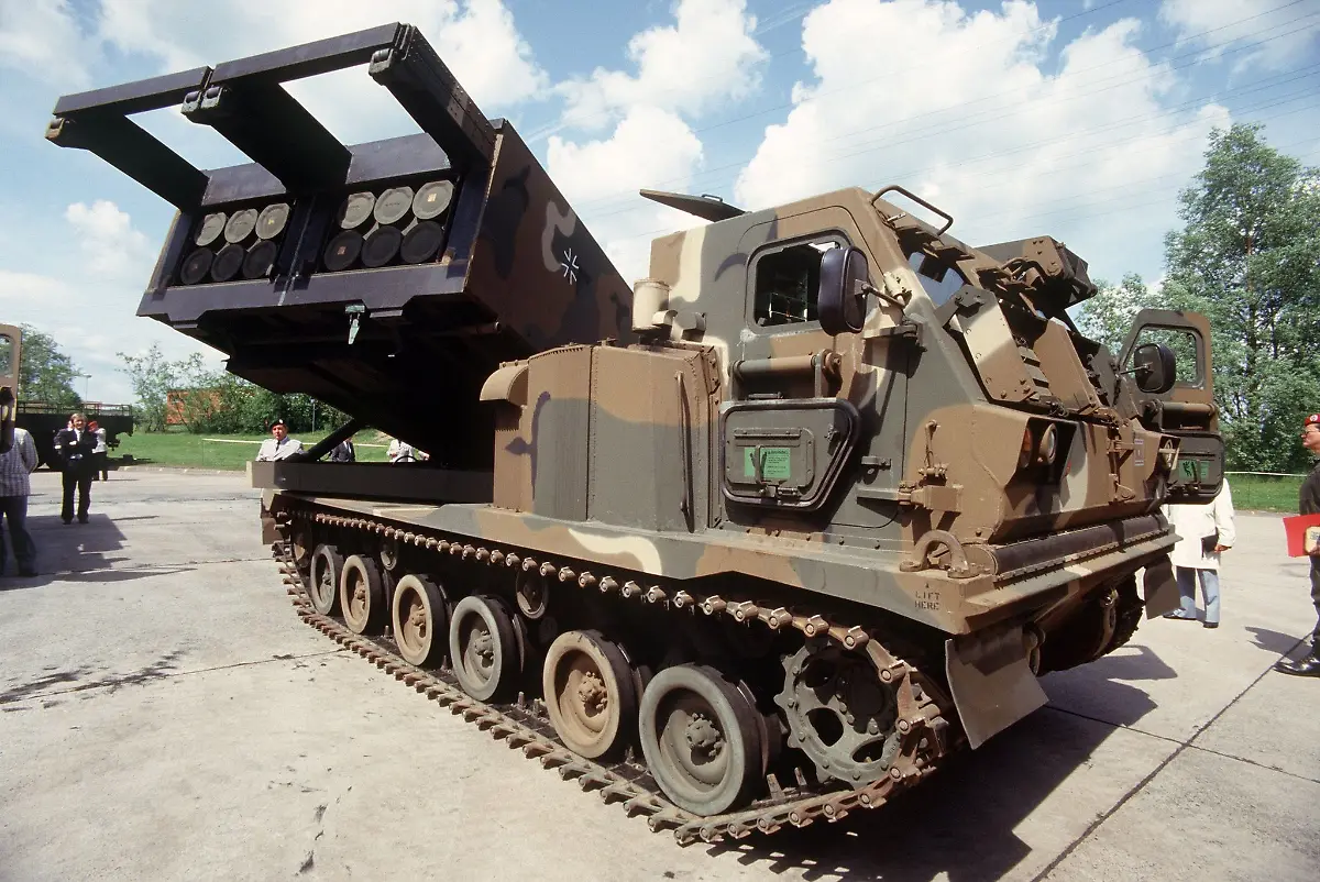 Ein-Raketenwerfer-vom-Typ-Mars-Mittleres-Artillerie-Raketen-System-Deutschland-will-vier-Mehrfachraketenwerfer-aus-Bestaenden-der-Bundeswehr-in-die-Ukraine-liefern