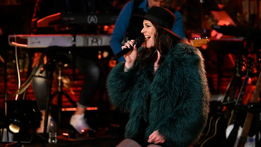 Nightwish-Frontfrau-Floor-Jansen-gibt-die-Richtung-vor-Quelle-RTL-Markus-Hertrich