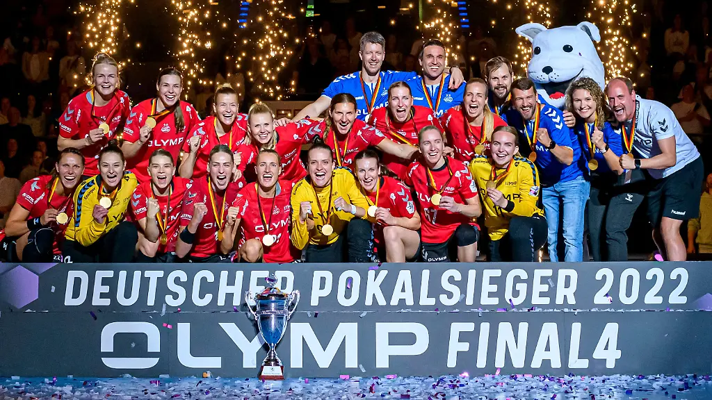 d9ce8fc82a16e49a499cbd90fb505e50