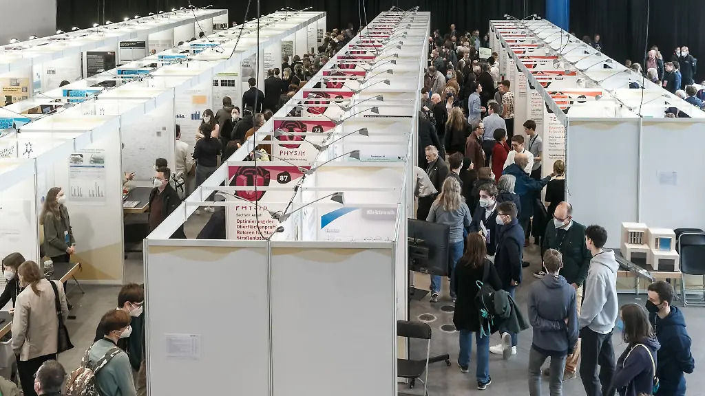 108-Forschungsprojekte-praesentieren-ihre-Ergebnisse-beim-57-Bundesfinale-Jugend-forscht