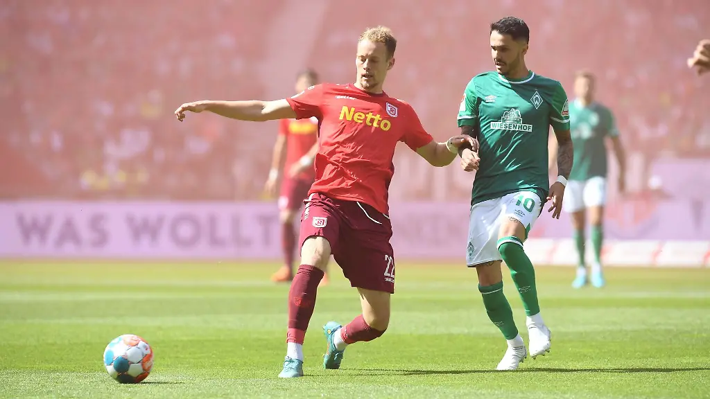 Carlo-Boukhalfa-am-Ball