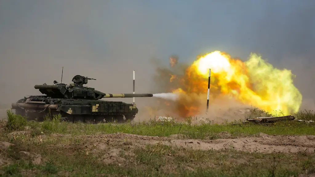 2016-08-23T120000Z-2031382787-S1BETXCKGUAB-RTRMADP-3-UKRAINE-CRISIS-POROSHENKO